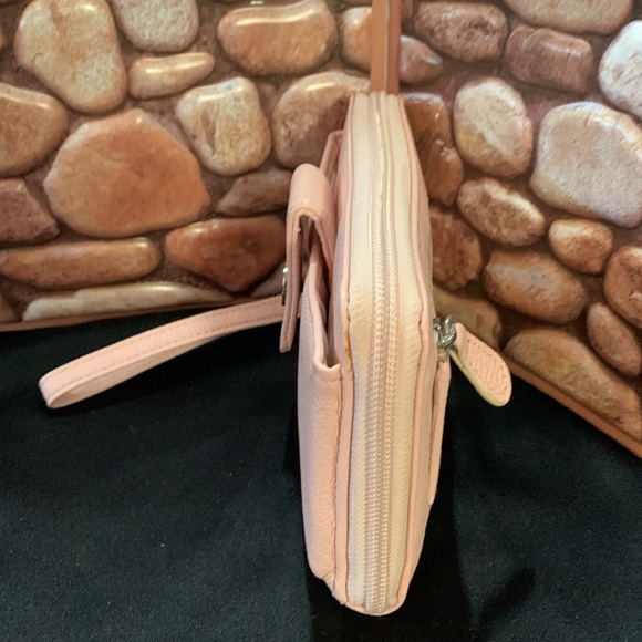 Giani Bernini Soft Leather Pink (7") Zip Around Wristlet - Picture 2 of 16